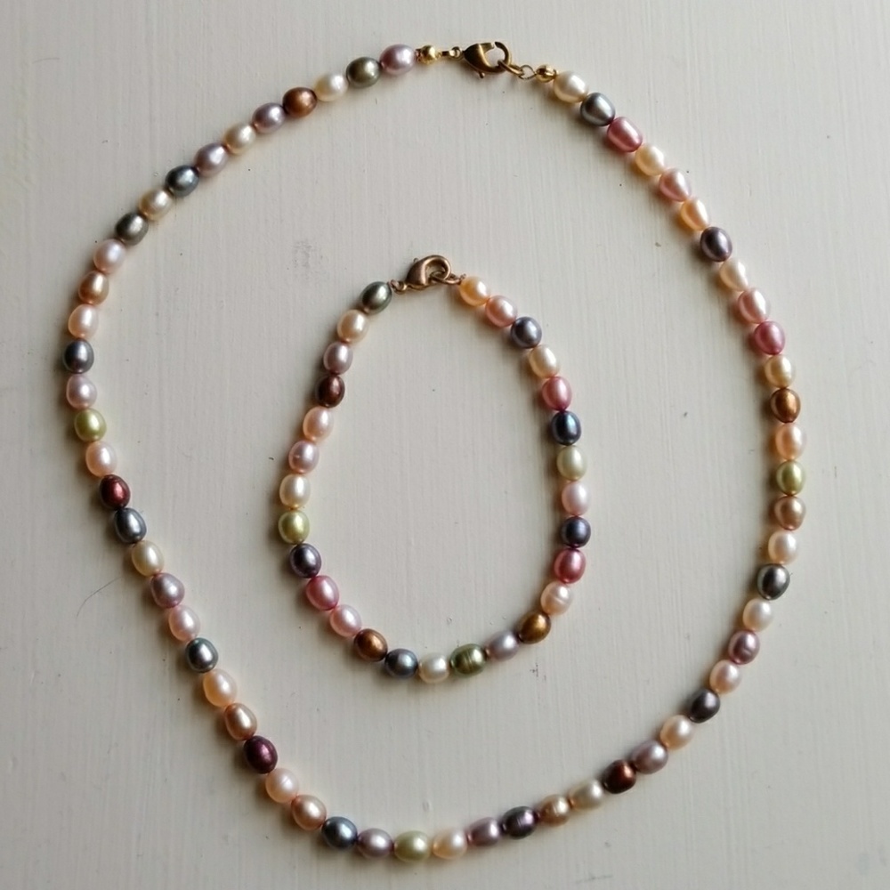 Pearl Necklace and Bracelet Set