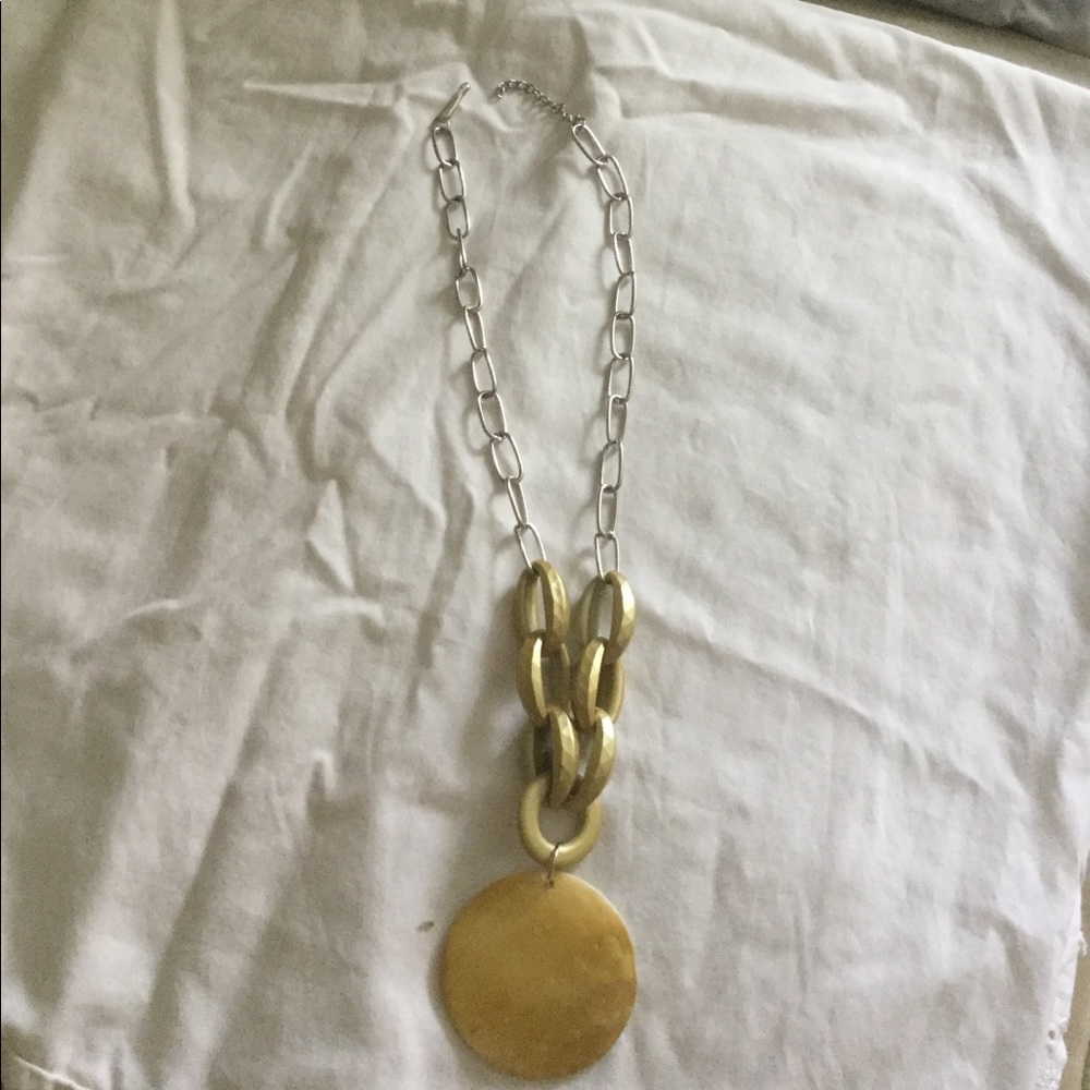 Medallion style necklace