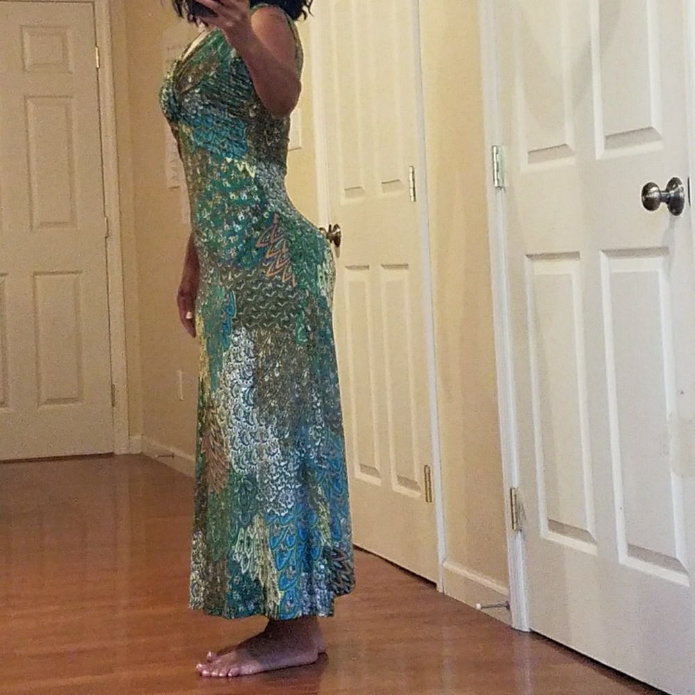 MT Collection Dress - Picture 3 of 8