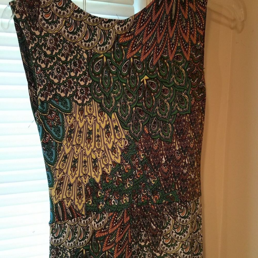 MT Collection Dress - Picture 6 of 8