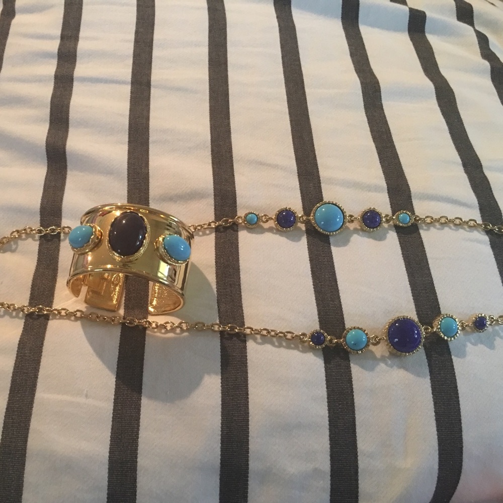 Bracelet and necklace set