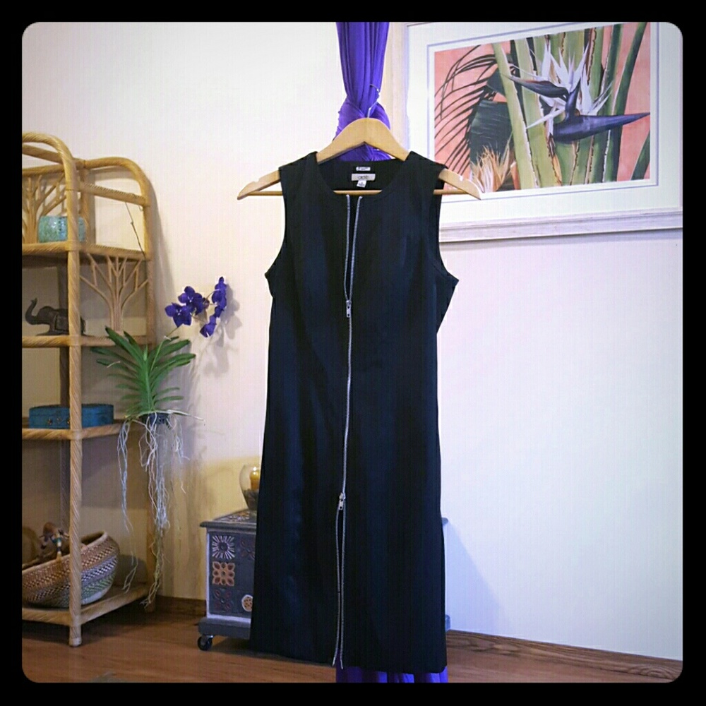 Sexy Black Caché Front Zipper Dress
