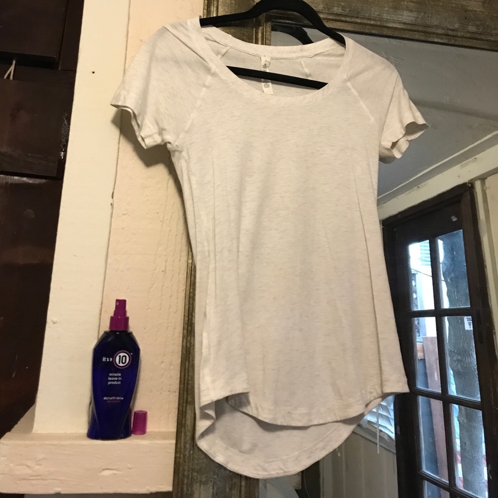 Lulu lemon tee shirt