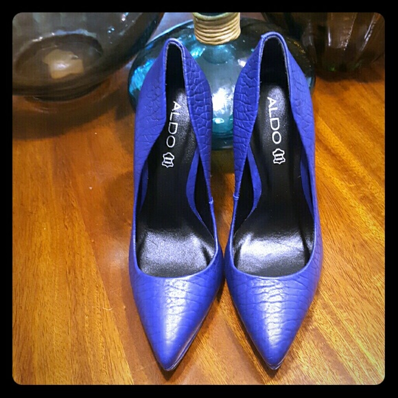 Shoes - Picture 4 of 4