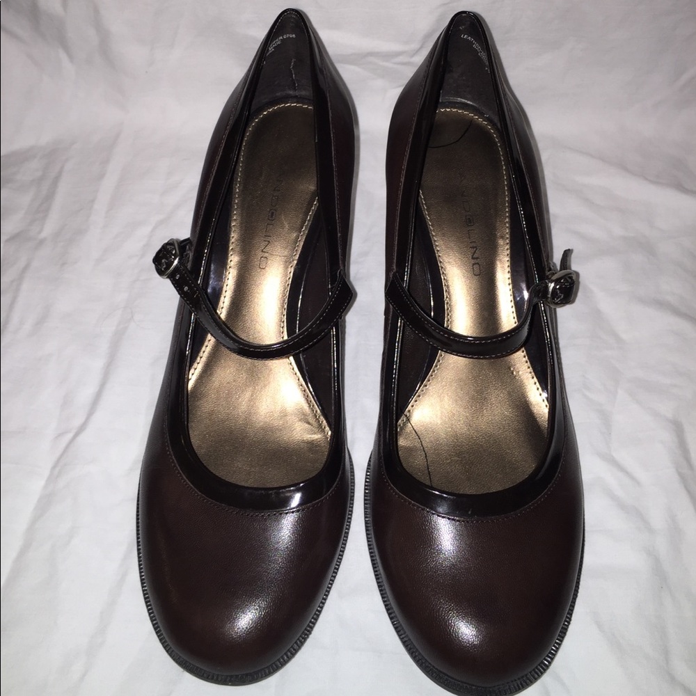 Brown heels 7.5m