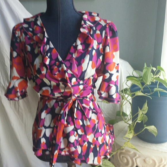 Diane von Furstenberg Tops - Fluttering silk wrap blouse