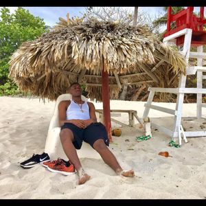 Meet your Posher, Calev