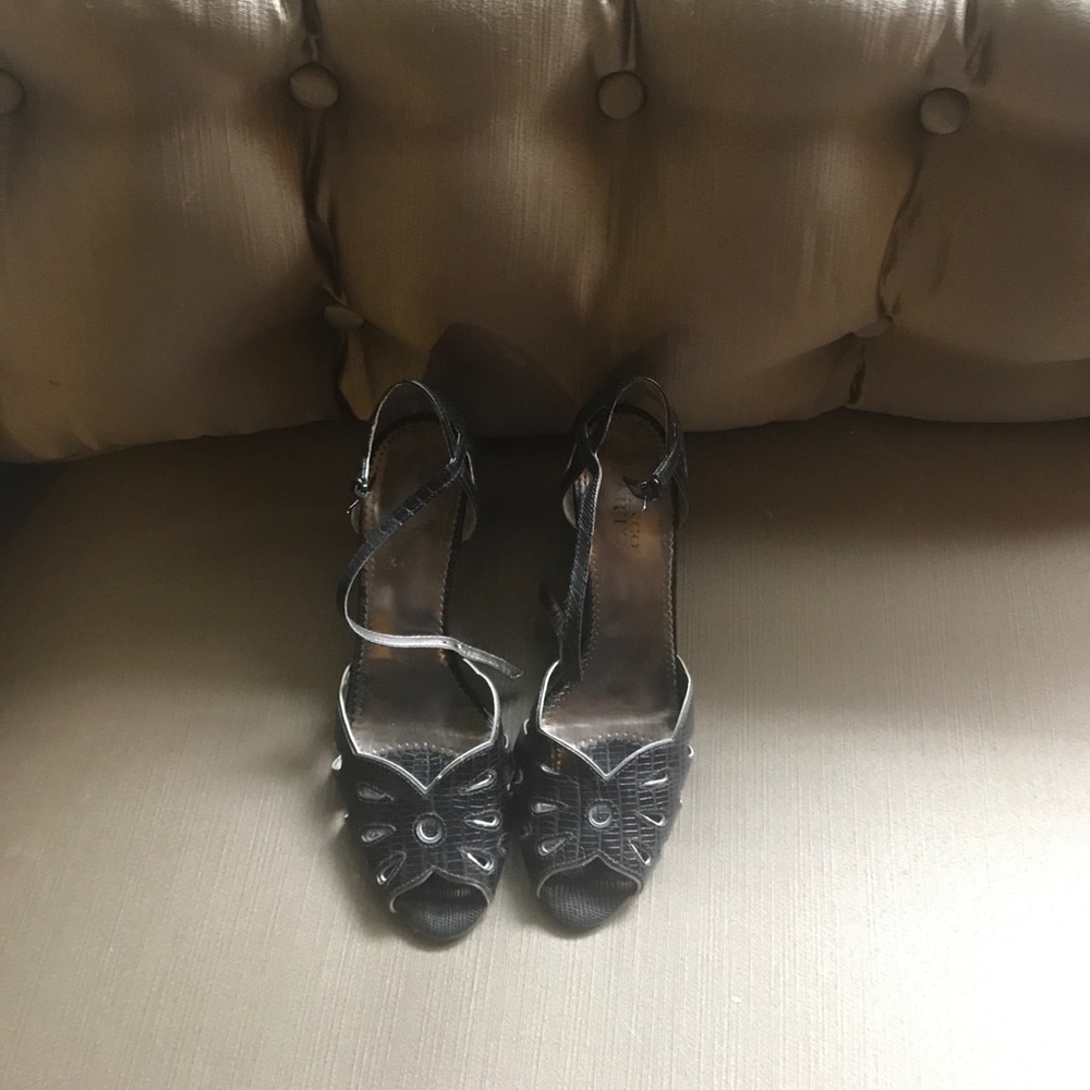 Franco Sarto 8.5M navy shoes Like New