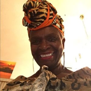 Meet your Posher, Yvette