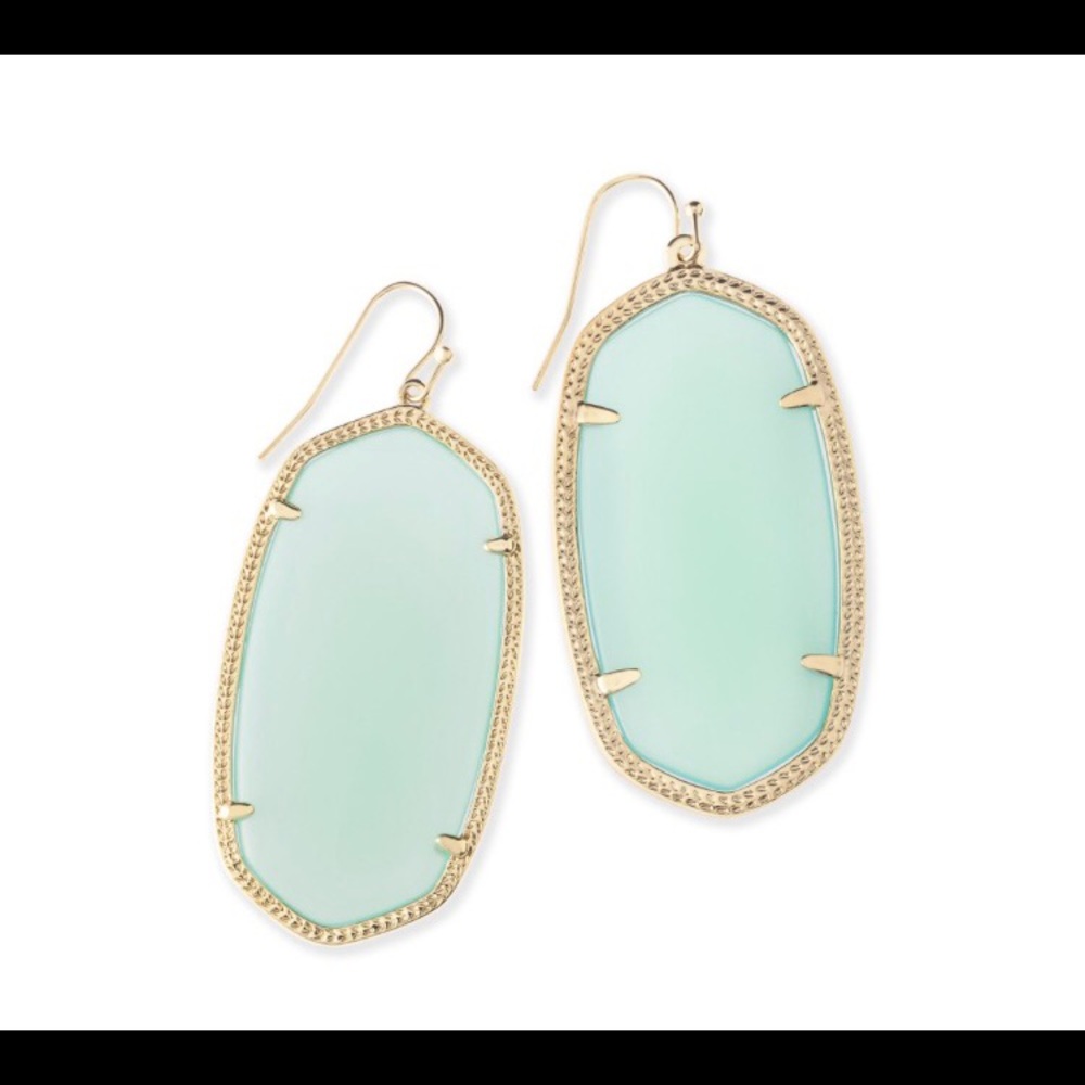 Kendra Scott Danielle Earrings in Chalcedony