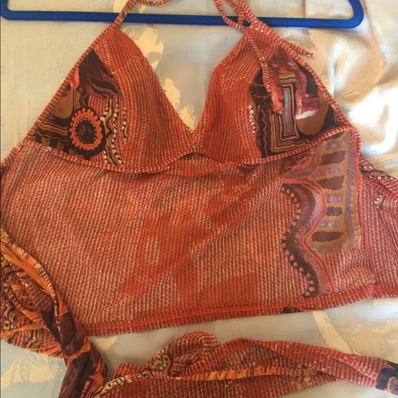 Two piece top set - Picture 3 of 8