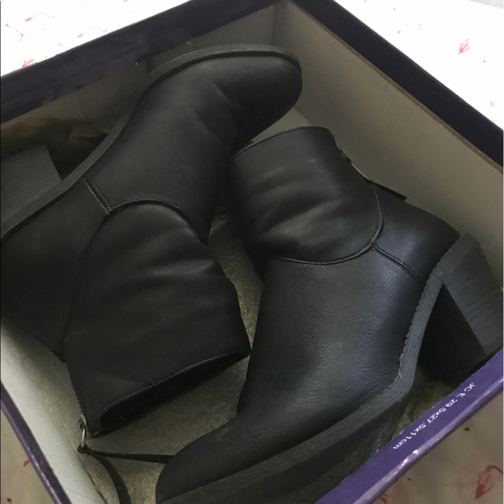 ankle boots