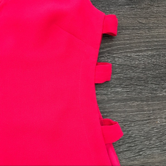 •Sale• Pink V Neck Open Side Top - Picture 3 of 5