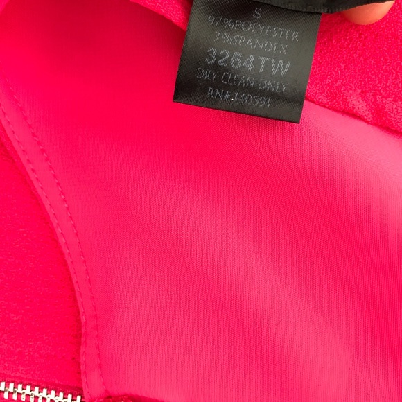 •Sale• Pink V Neck Open Side Top - Picture 4 of 5