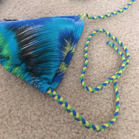 Split Bikini - Picture 3 of 3