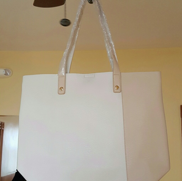 Bags - Picture 2 of 4