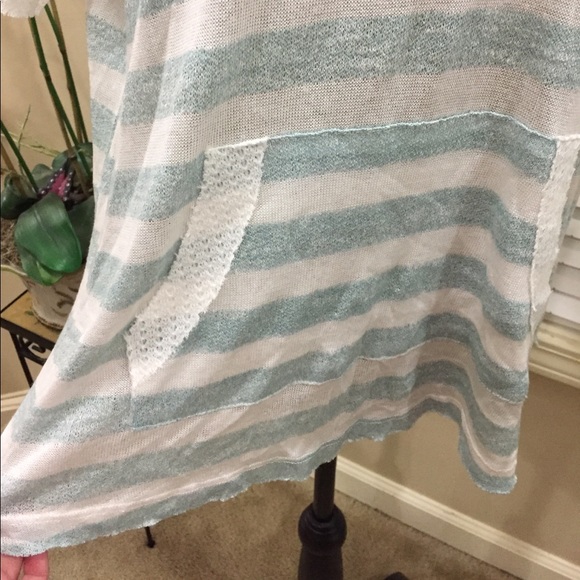 Boutique crochet trim hooded BOHO hi-lo top! - Picture 8 of 8