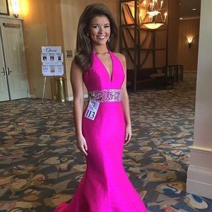 Meet your Posher, Julia