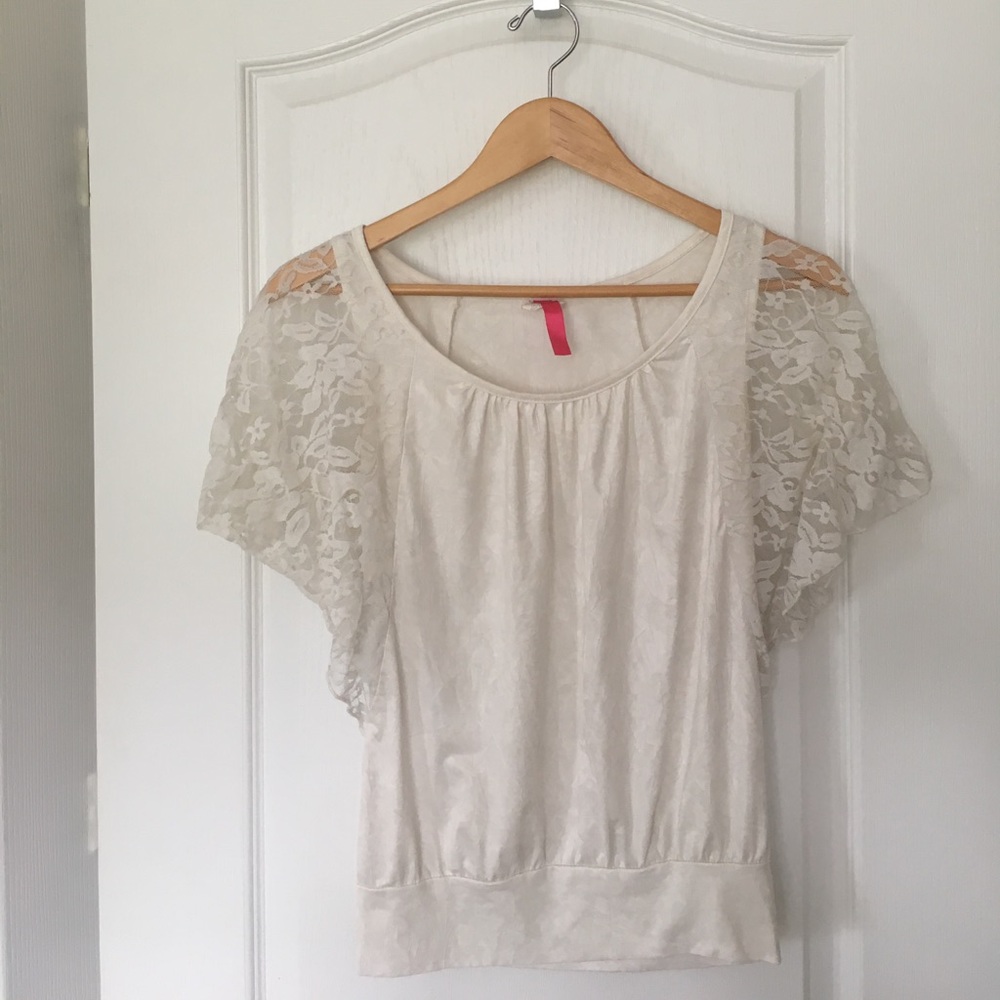 lace sleeve blouse