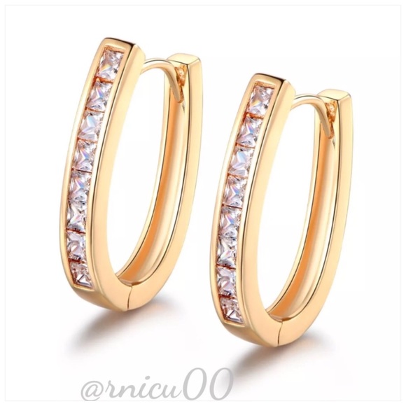 Boutique Jewelry - *Last 1*Princess Cut CZ Gold Huggie Hoop Earrings!