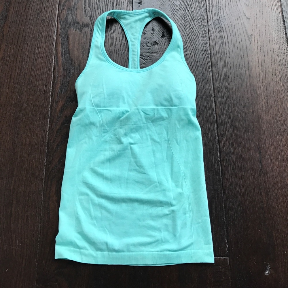Lululemon racerback tank w/ built in bra - Size 4