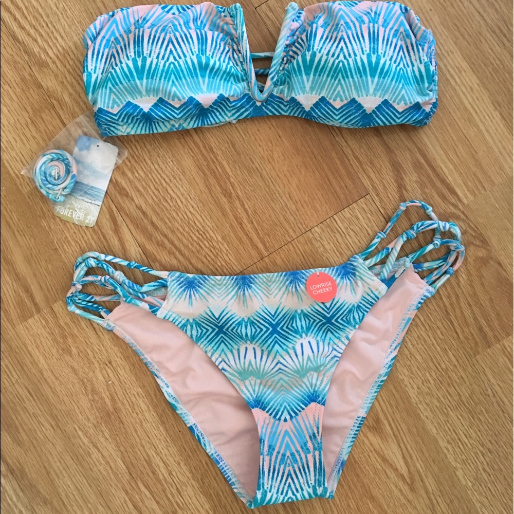 🆕 Forever 21 Bikini - Light blue