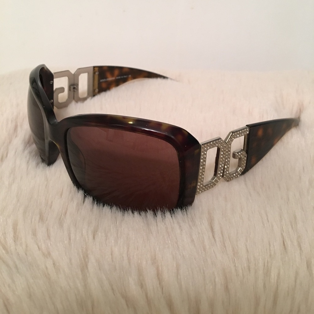Dolce and Gabbana 'DG' sunglasses