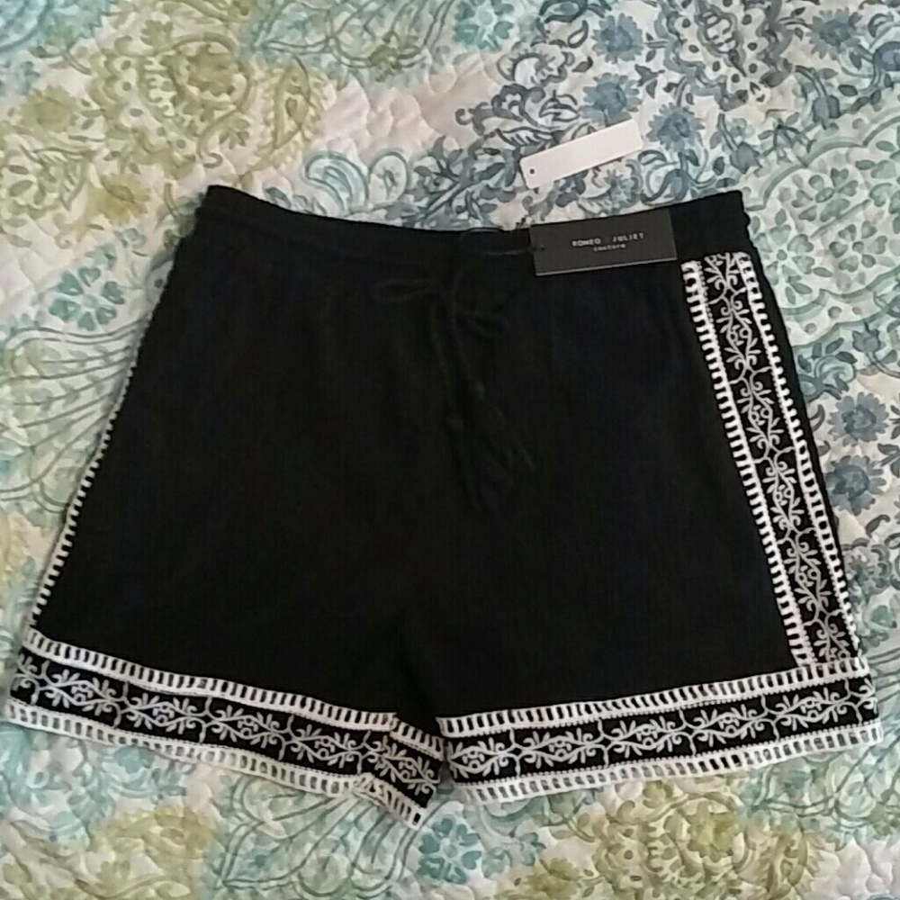 R&J Couture Embroidered Gauze Shorts