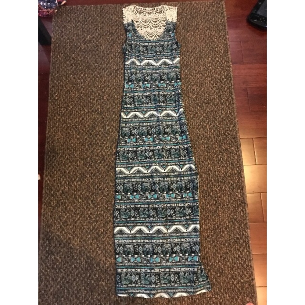 💙Long maxi dress tribal bohemian crochet sz small