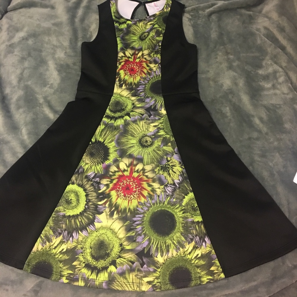 Fit & Flare dress size M