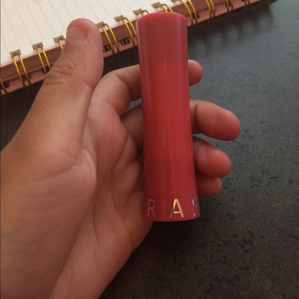 I'm selling a sephora lipstick