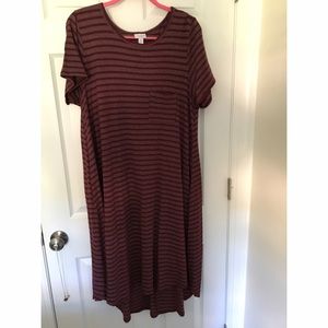 Maroon and lighter heathered lularoe XL Carly