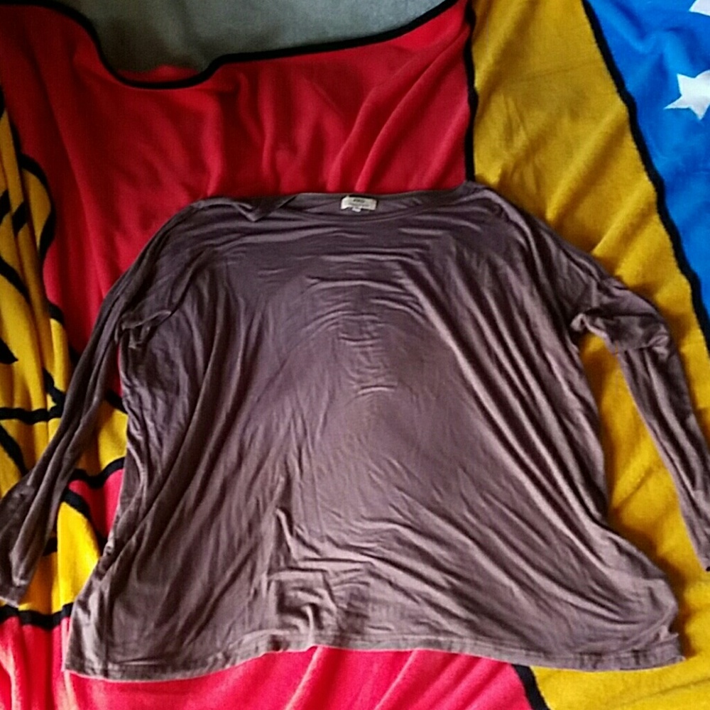 Soft very comfy log sleeve shirt