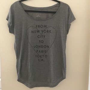 American Eagle grey tee