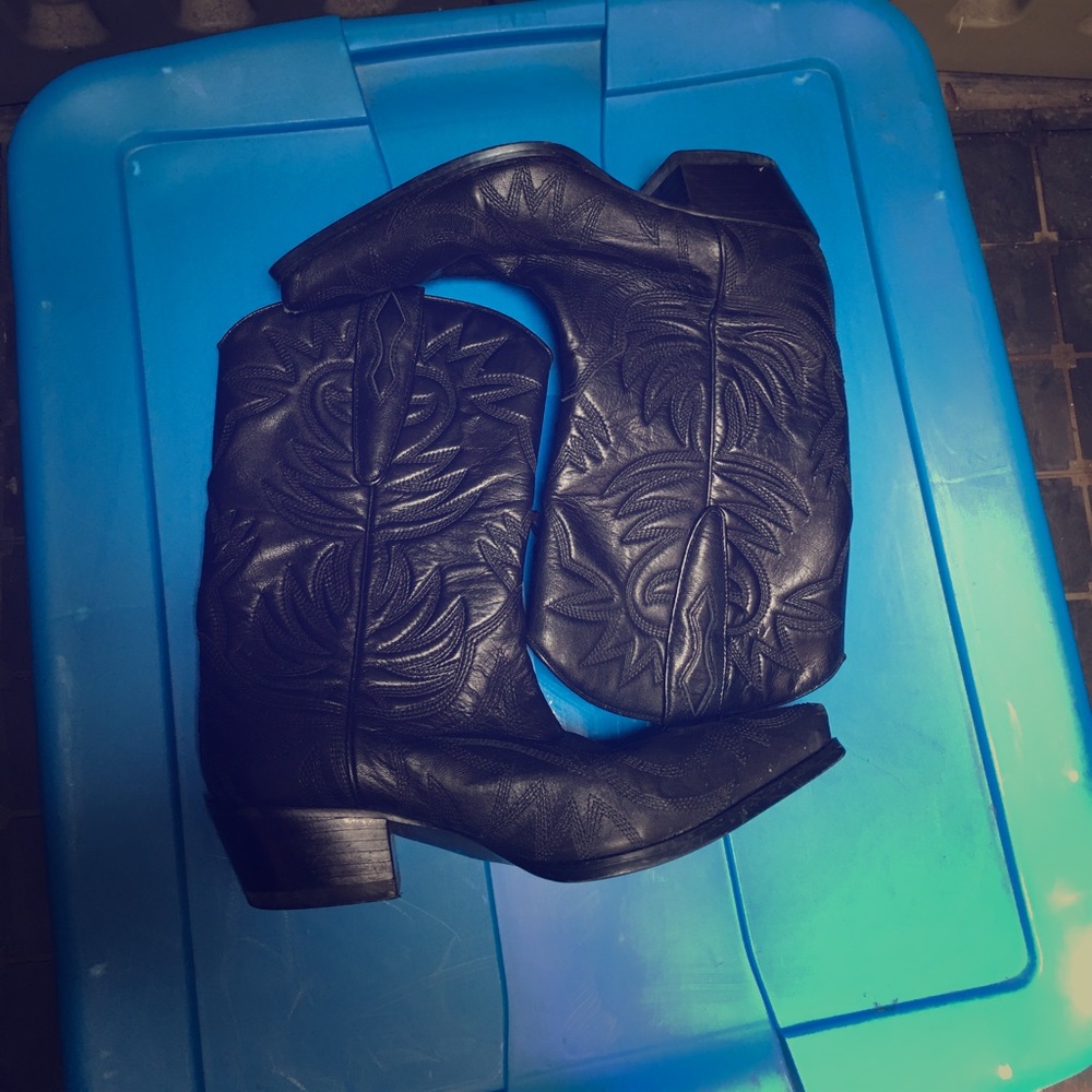 Guess Black cowboy boots