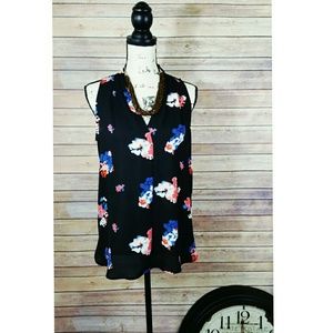 Vince Camuto sleeveless  floral  top size small