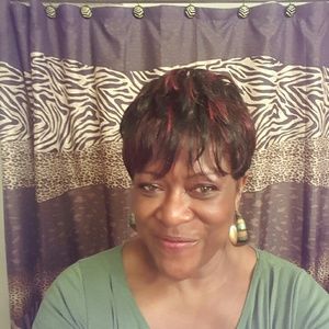 Meet your Posher, Gloria