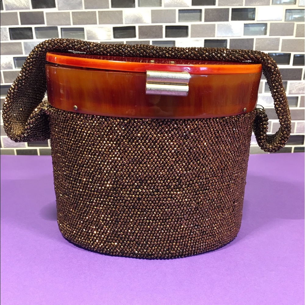 Vintage round purse w/ copper beading/Bakelite top