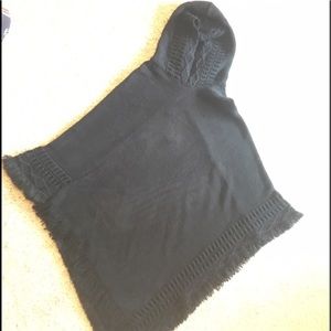 Black poncho🎉offers accepted🎉