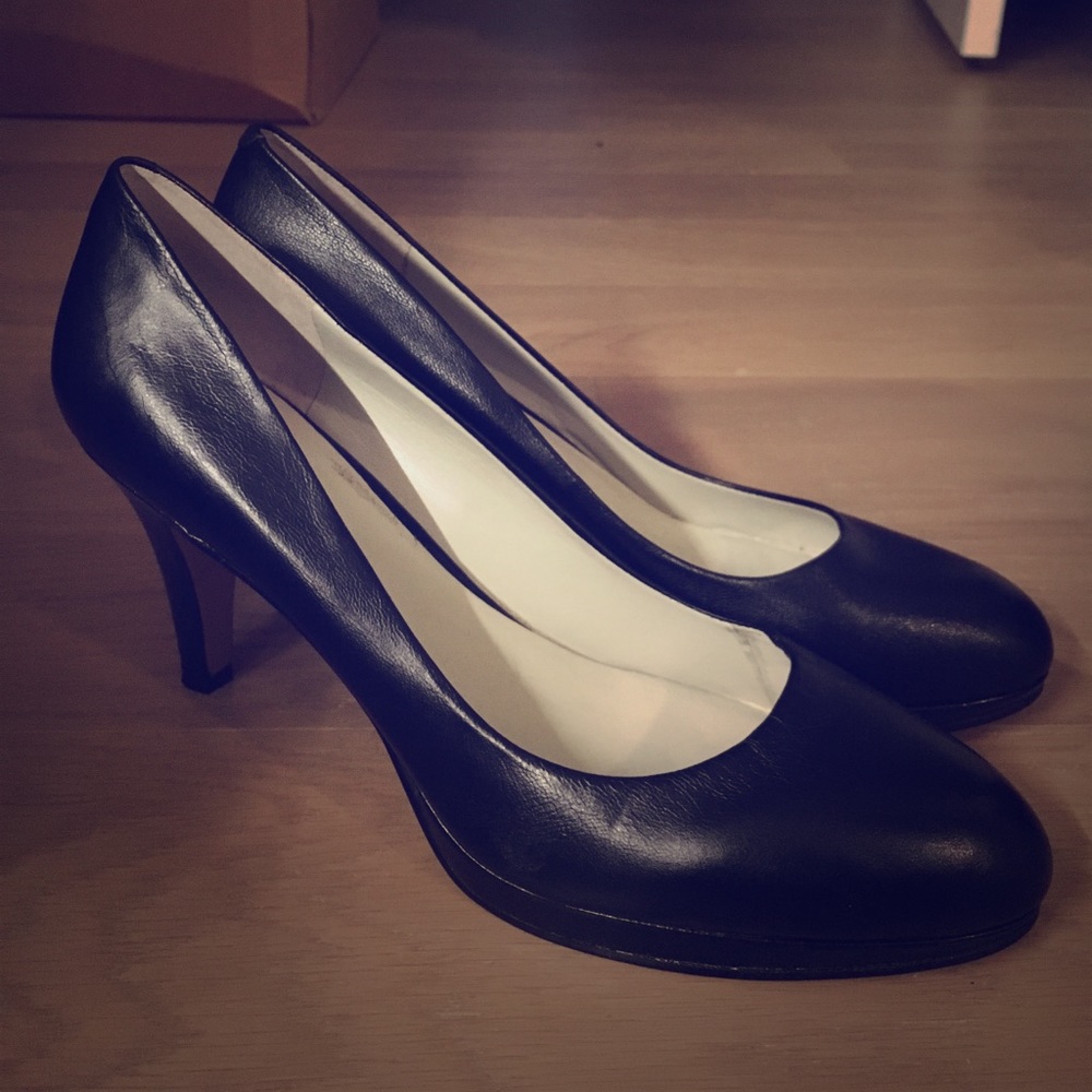 Brand new black heels