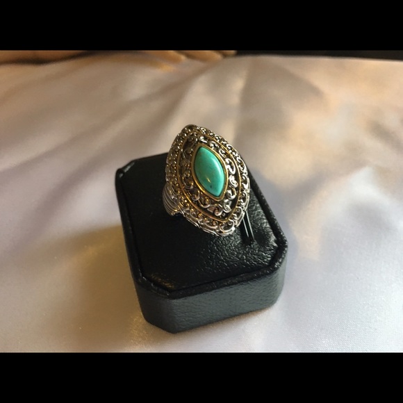 🔥Clearance Sale! Turquoise large Statement Ring! - Picture 2 of 5