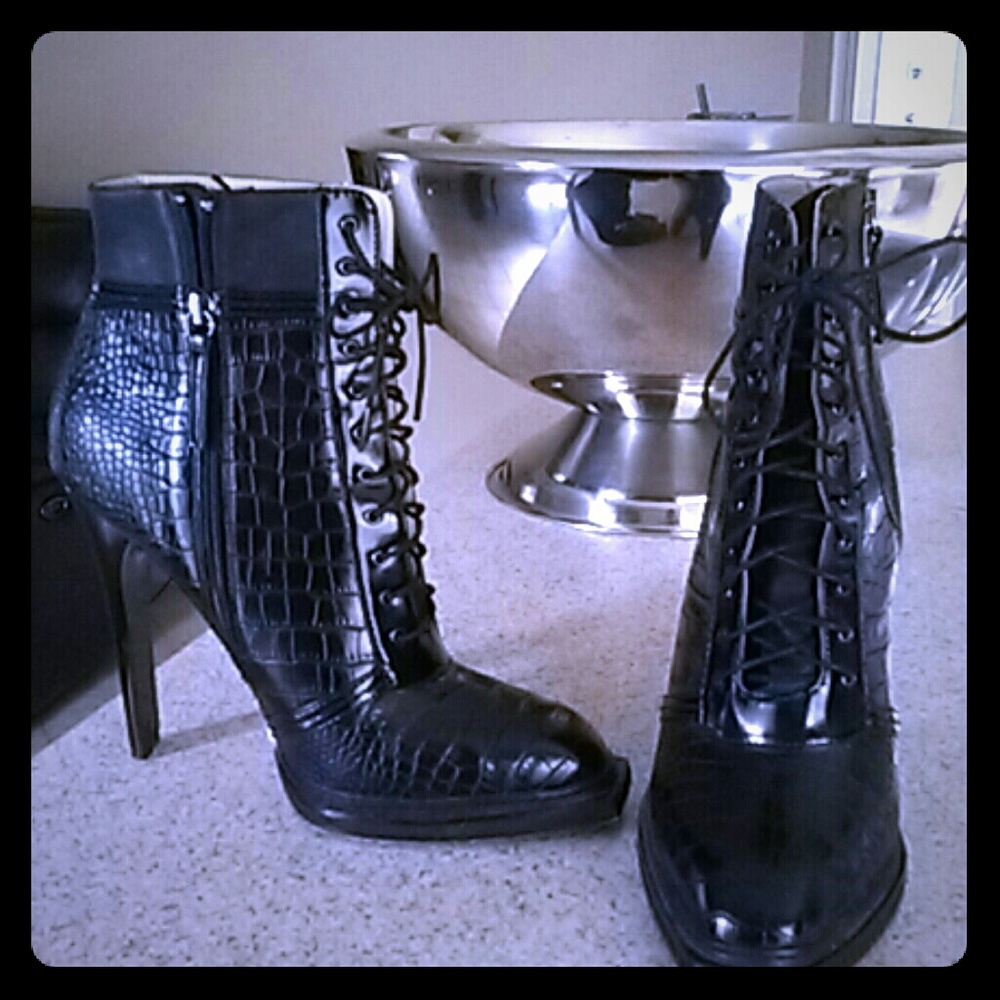 Angel boots
