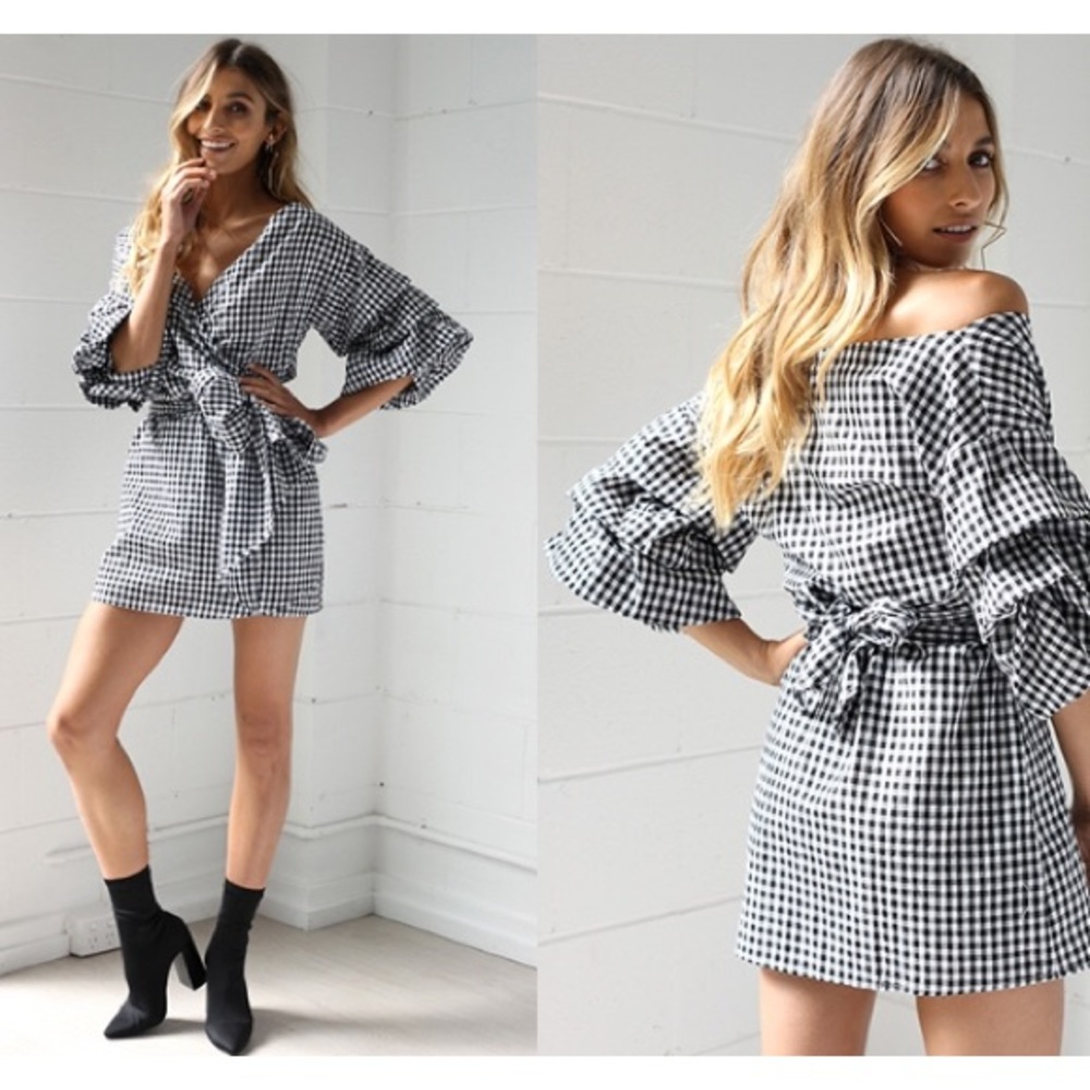 ๐ Mia Black & White Gingham Wrap Dress - Picture 3 of 8