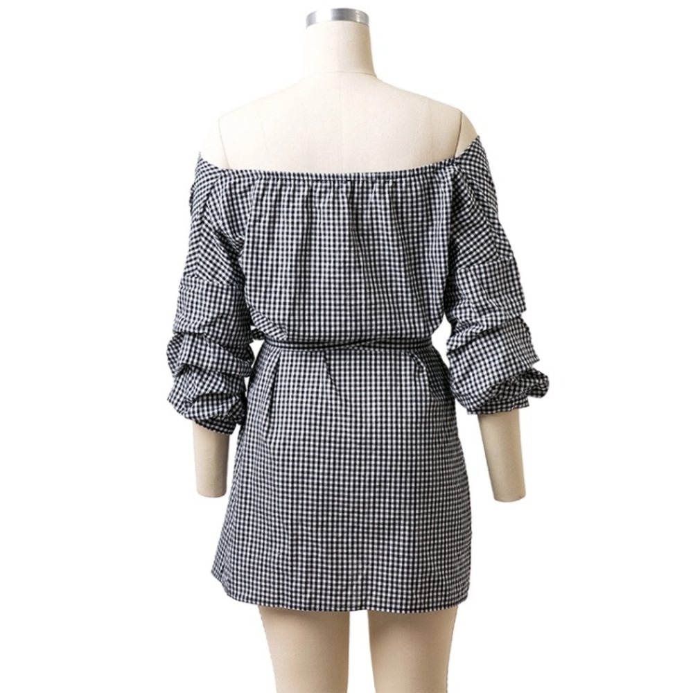 ๐ Mia Black & White Gingham Wrap Dress - Picture 5 of 8