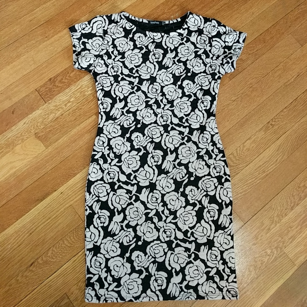 Boohoo Dress