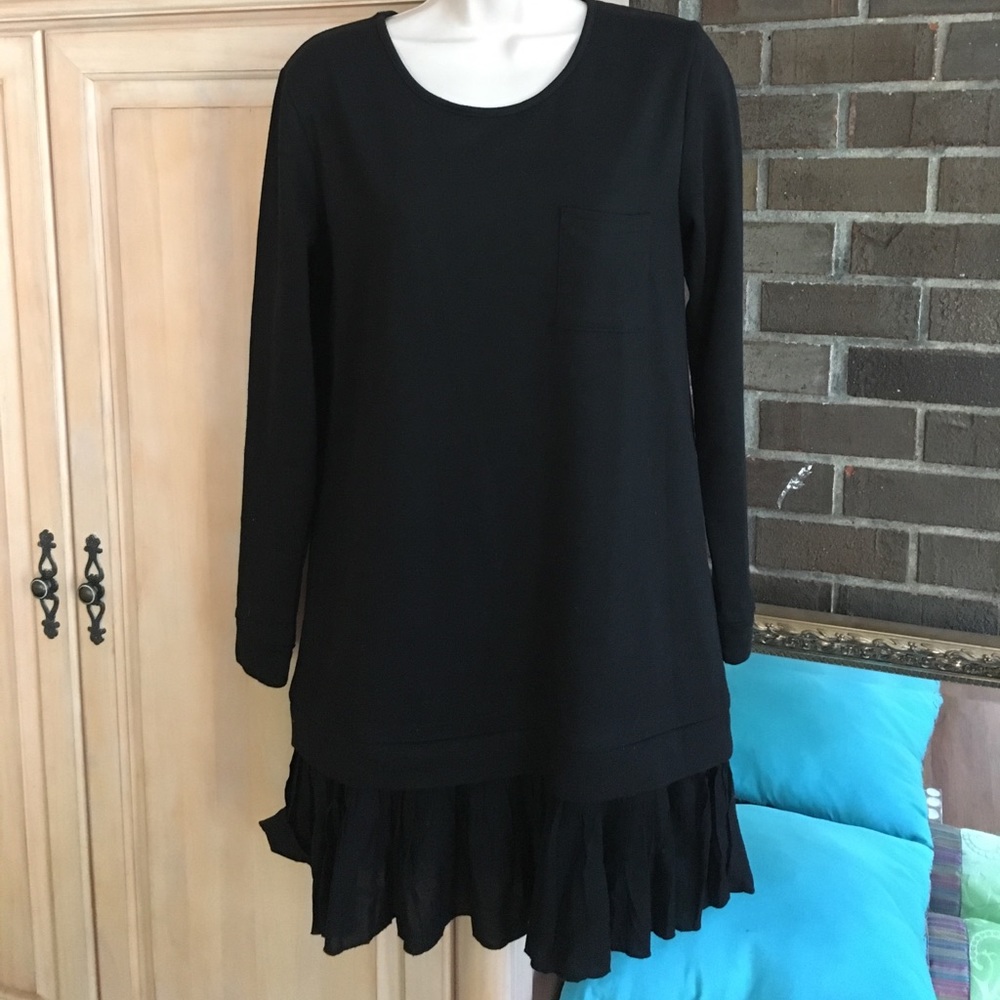 Ya Los Angeles black tunic Sz m ruffled hem
