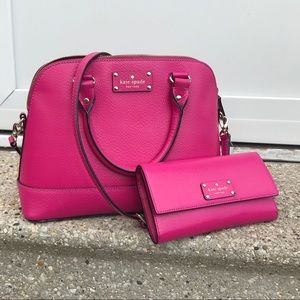 Pink Kate Spade purse w/ matching wallet 🌺