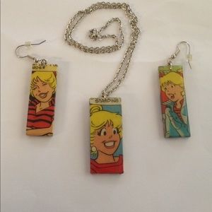 Betty and Veronica pendant and earrings