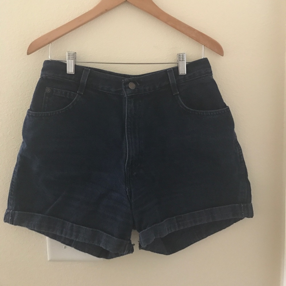 Vintage high wasted shorts!