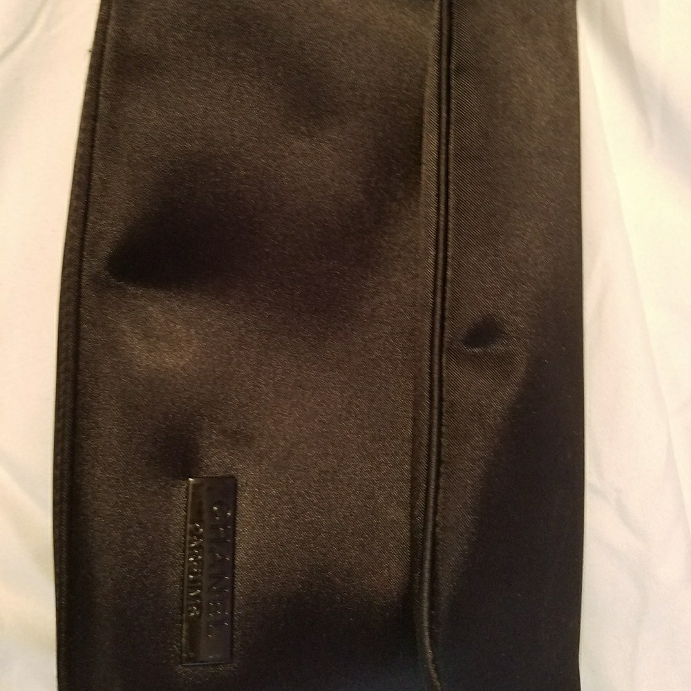 Channel parfum bag